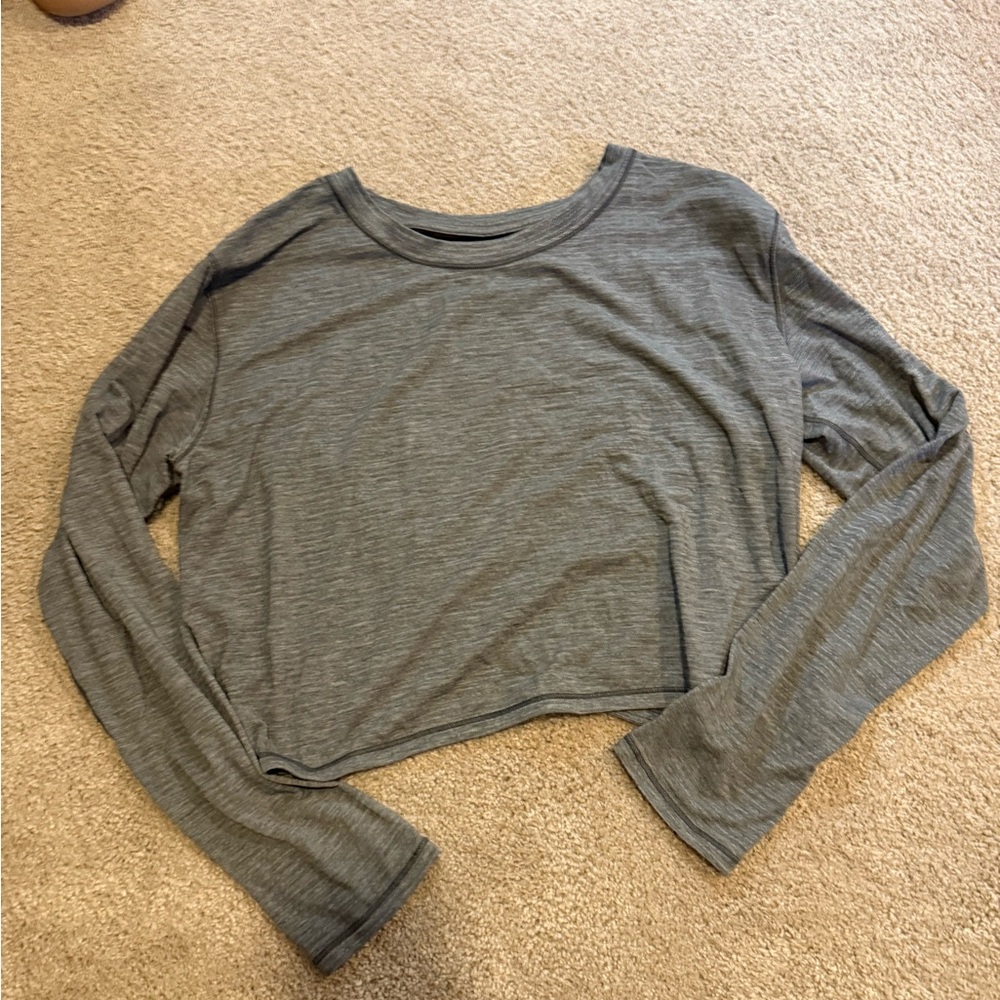 lululemon athletica Heather Gray Long Sleeve Crop Top - Picture 4 of 5